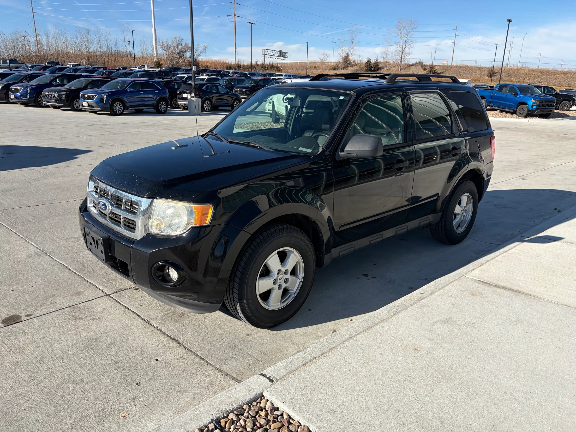 Used 2010 Ford Escape XLT AWD/4WD image 7