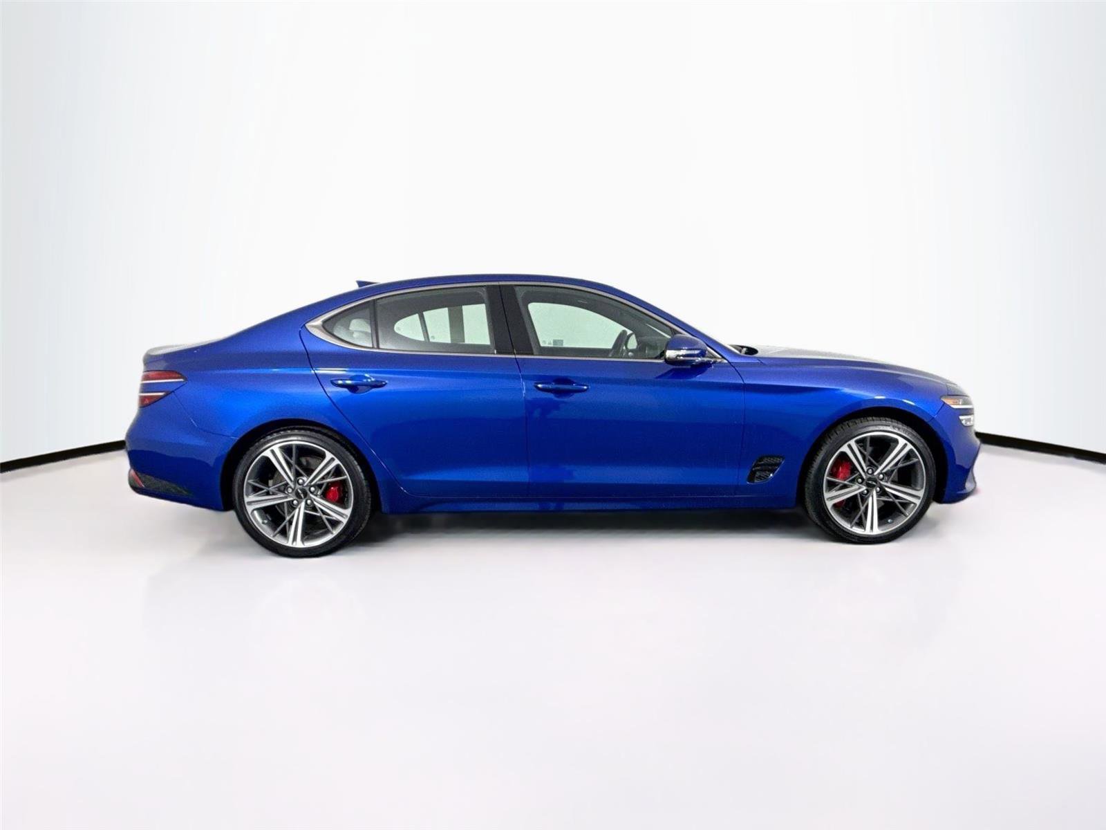 Used 2025 Genesis G70 3.3T Advanced image 11