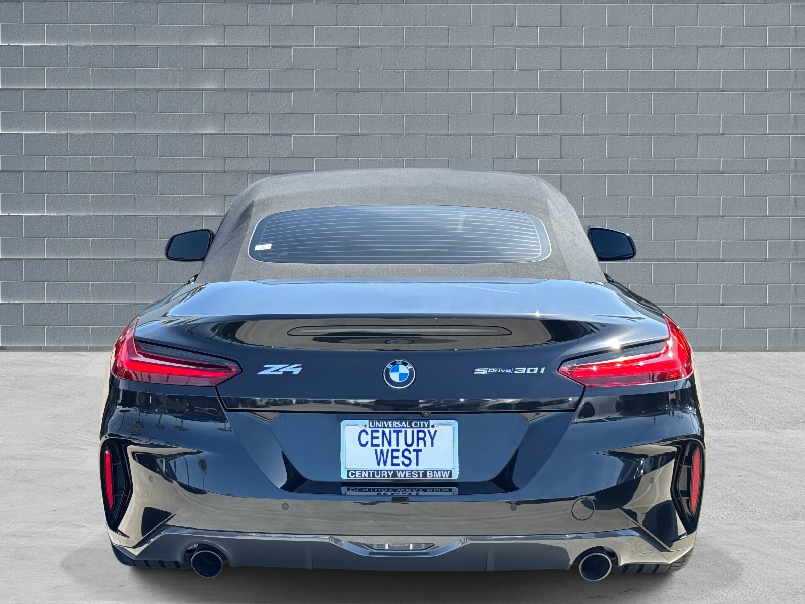 Certified 2024 BMW Z4 sDrive30i w/ Shadowloine Package image 5