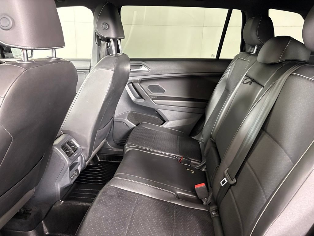 Used 2021 Volkswagen Tiguan SE R-Line FWD image 38