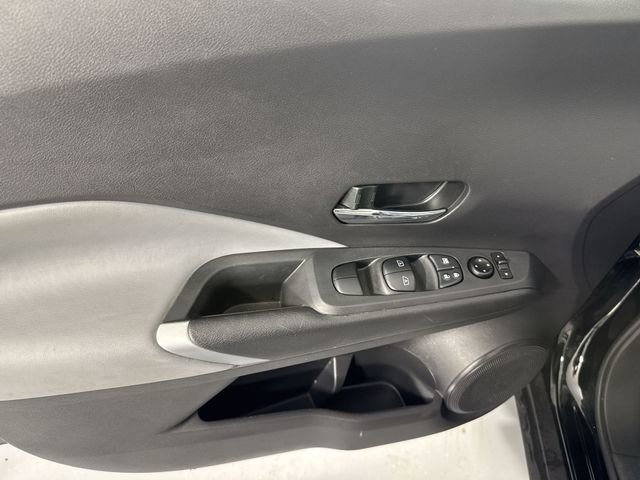 Used 2024 Nissan Kicks SR w/ SR Premium Package image 21
