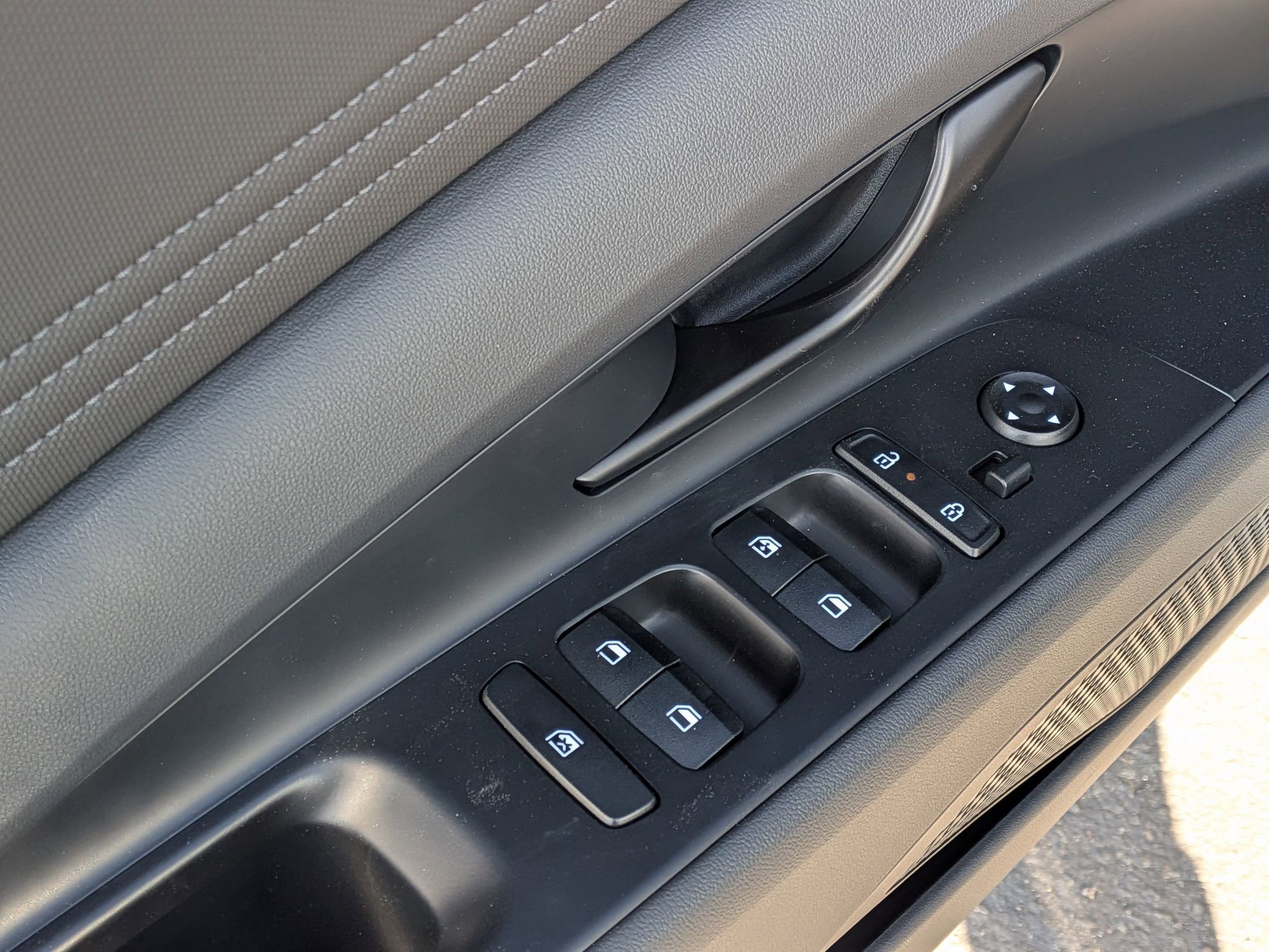 New 2026 Hyundai Elantra Sport FWD image 16