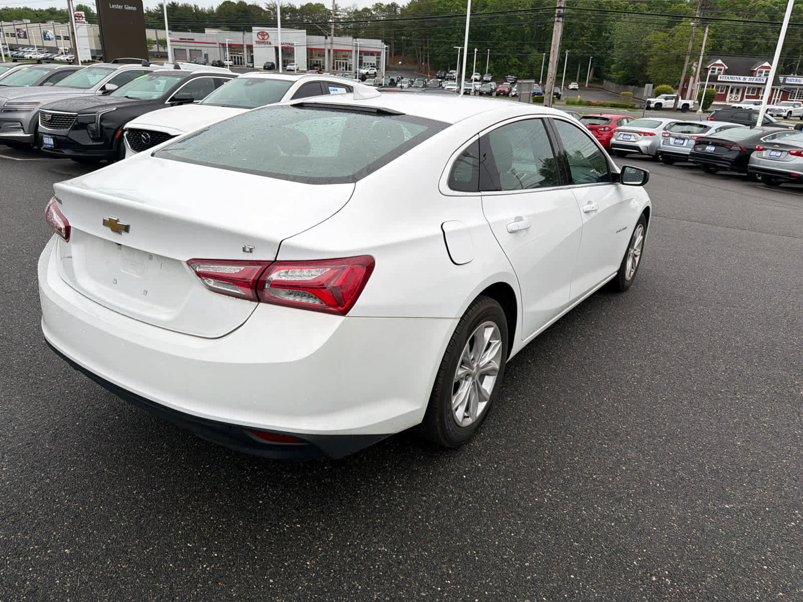 Used 2022 Chevrolet Malibu LT FWD image 3