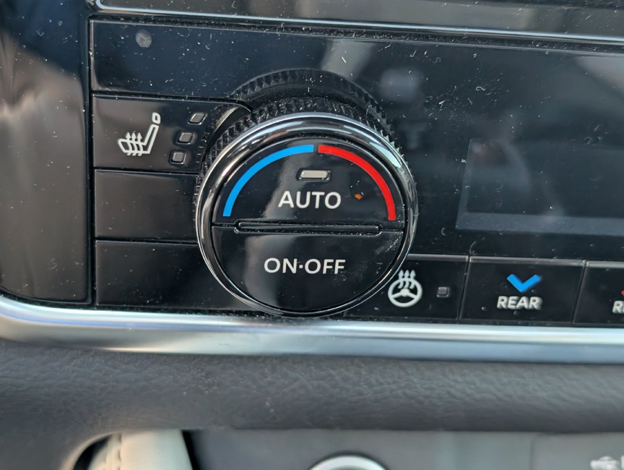 Certified 2023 Nissan Rogue SL w/ SL Premium Package FWD image 18