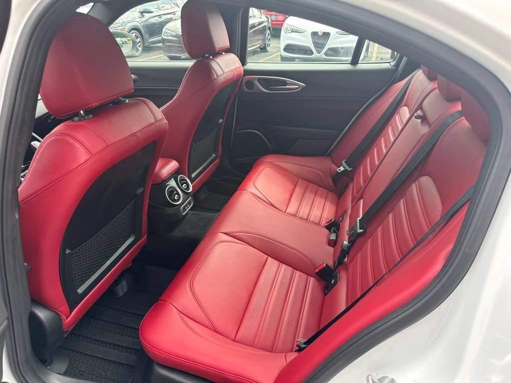 Used 2023 Alfa Romeo Giulia Veloce AWD/4WD image 49