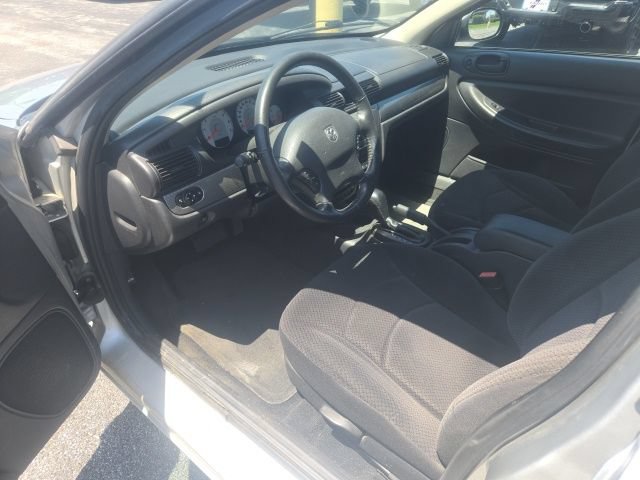 Used 2005 Dodge Stratus SXT w/ Special Edition Group FWD image 15
