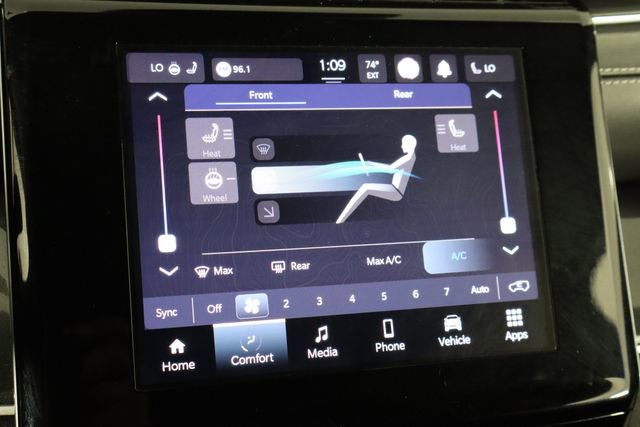 Used 2023 Jeep Grand Cherokee L Laredo image 34