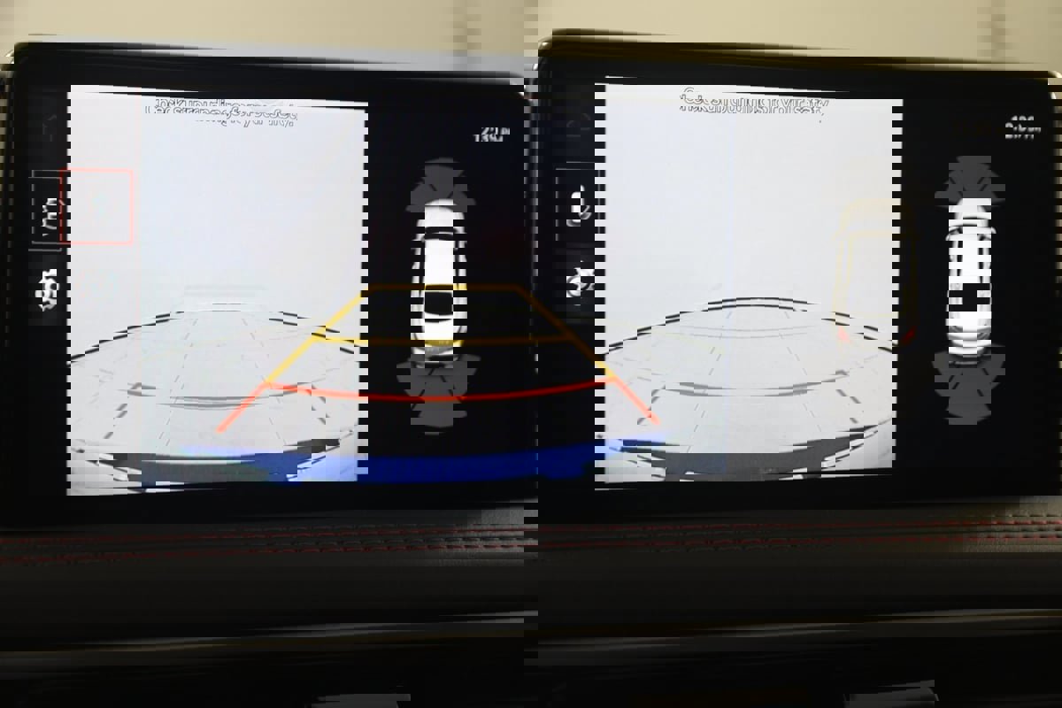 Used 2024 Genesis G70 3.3T Advanced image 10