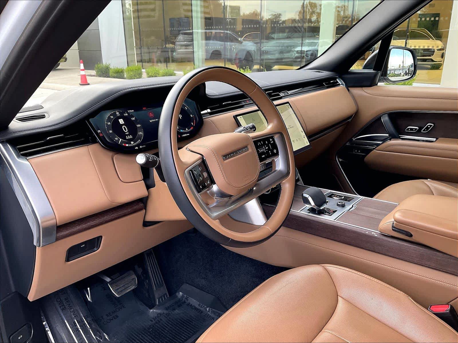 Used 2023 Land Rover Range Rover Autobiography AWD/4WD image 16