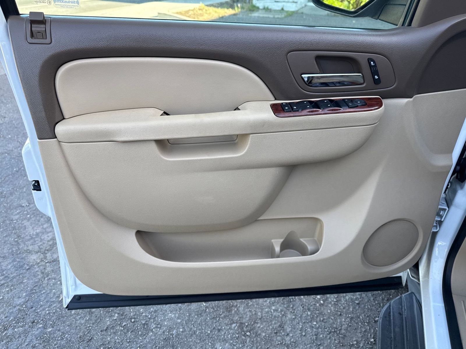 Used 2014 GMC Yukon XL SLT image 9