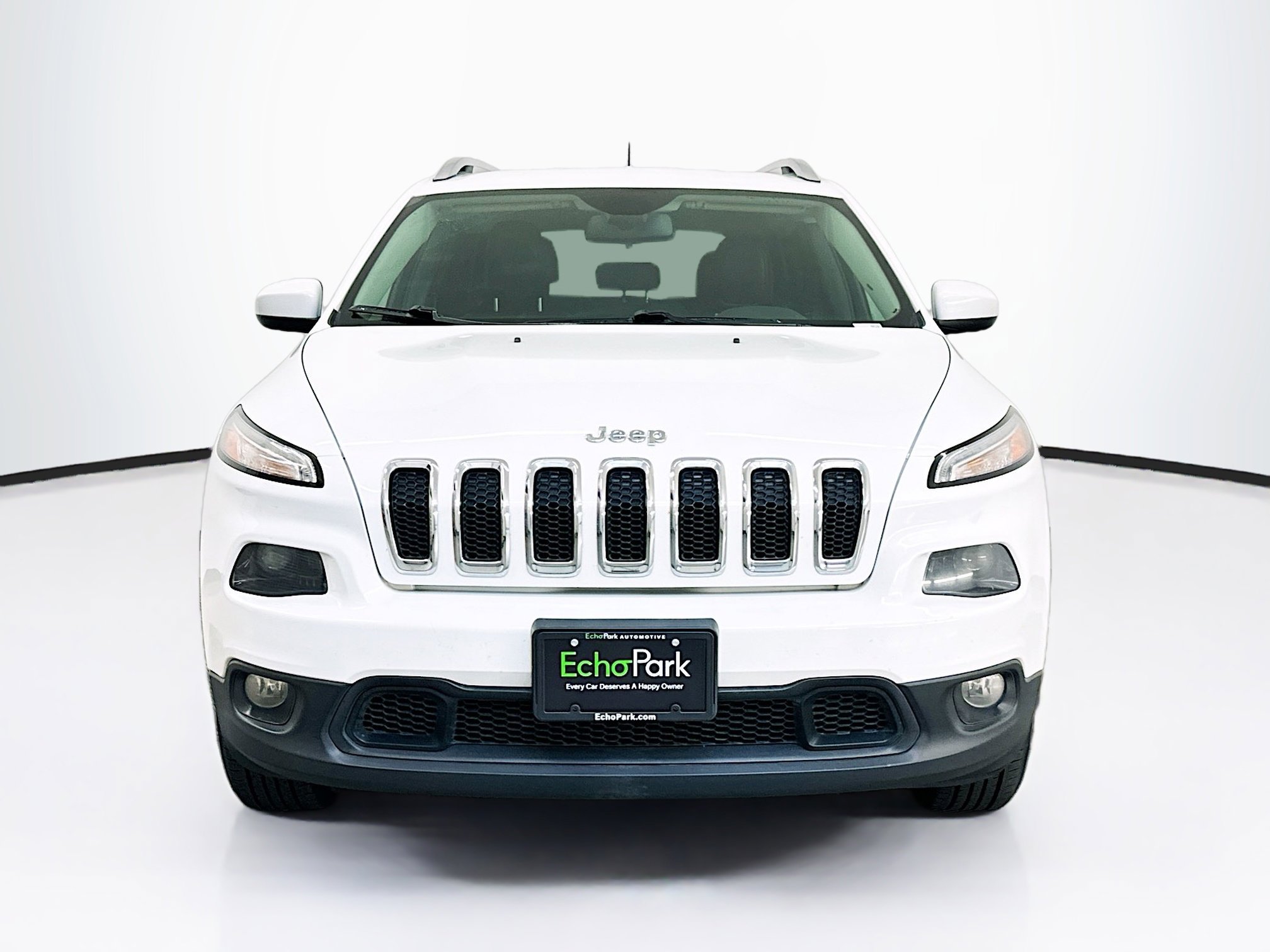 Used 2017 Jeep Cherokee Latitude w/ True North Edition AWD/4WD image 2