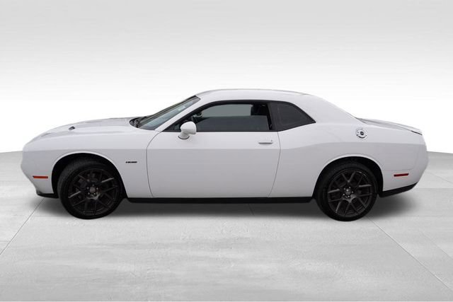 Certified 2016 Dodge Challenger R/T w/ Cold Weather Group image 9