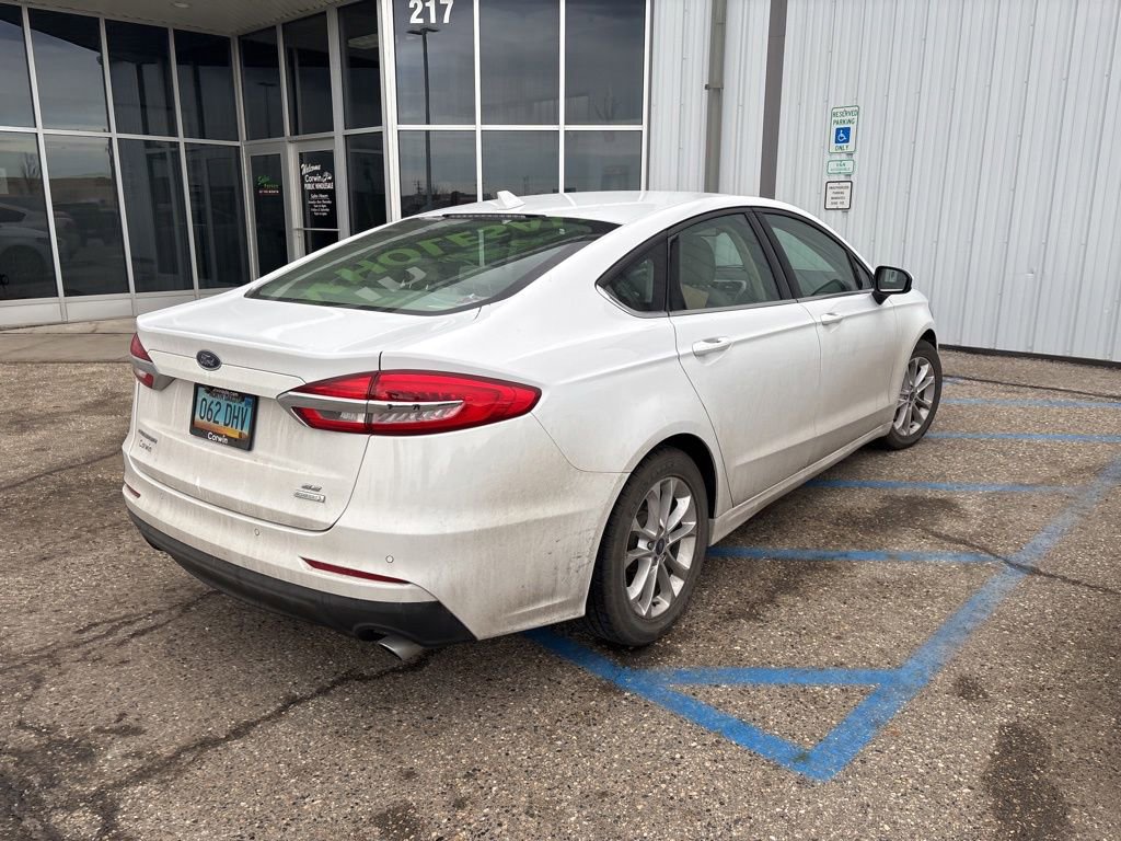 Used 2019 Ford Fusion SE FWD image 7