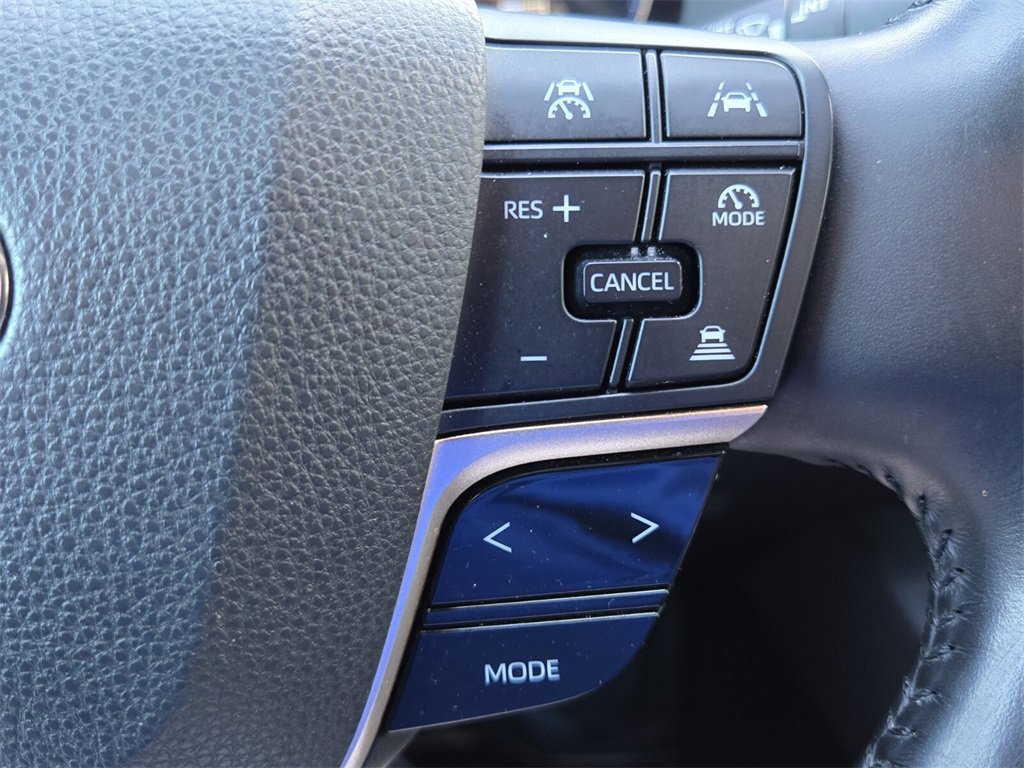 Used 2023 Toyota Crown XLE image 24