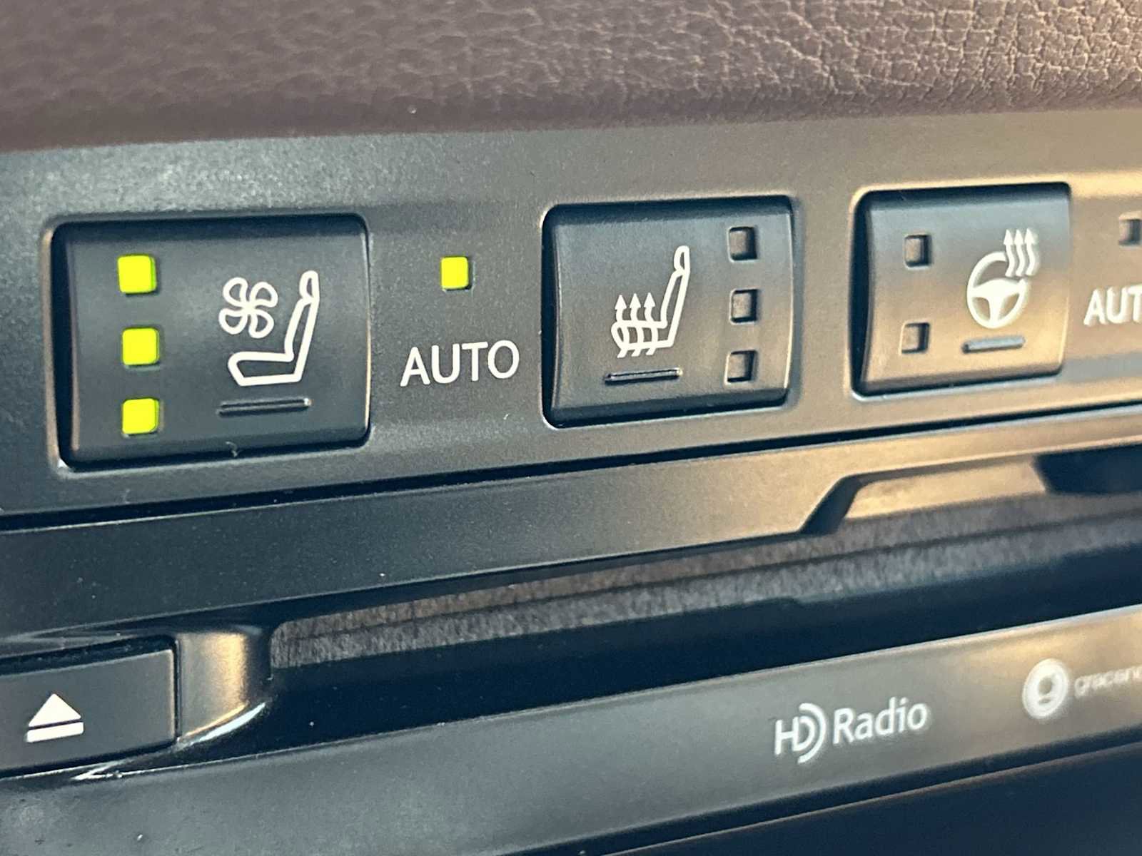 Used 2020 Lexus ES 350 w/ Premium Package FWD image 22