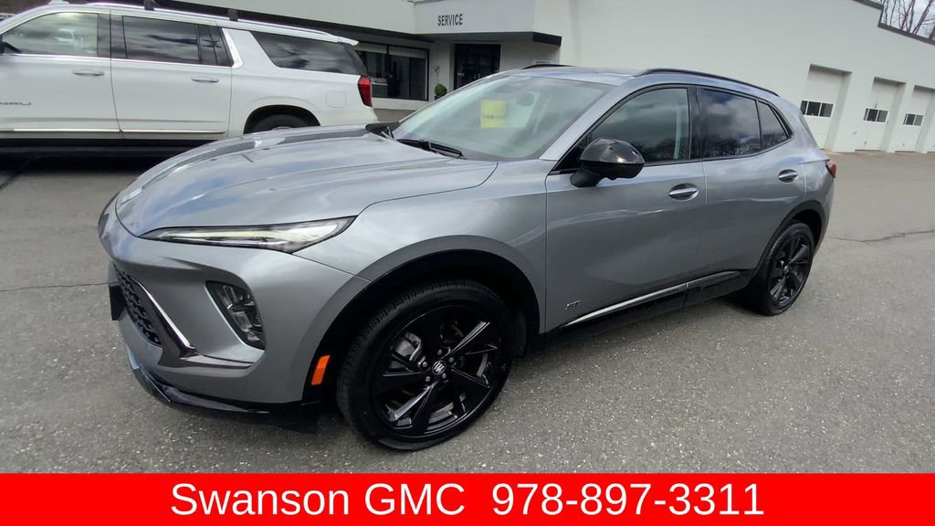 Certified 2025 Buick Envision Sport Touring image 4