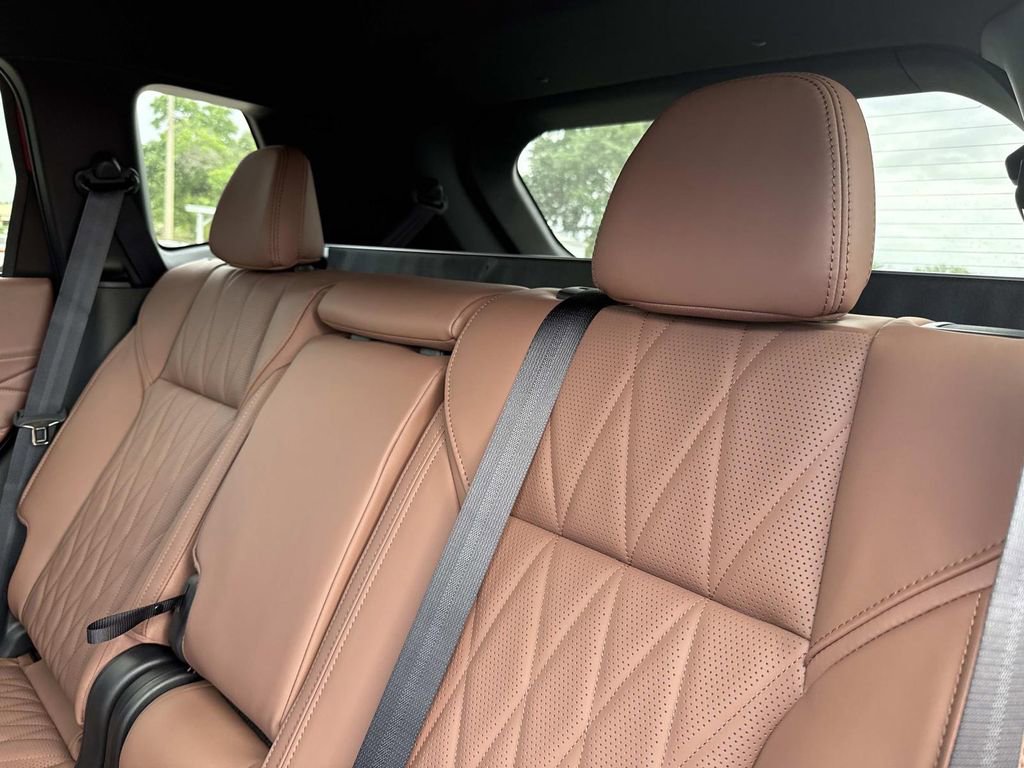 New 2026 Mitsubishi Outlander SEL image 13