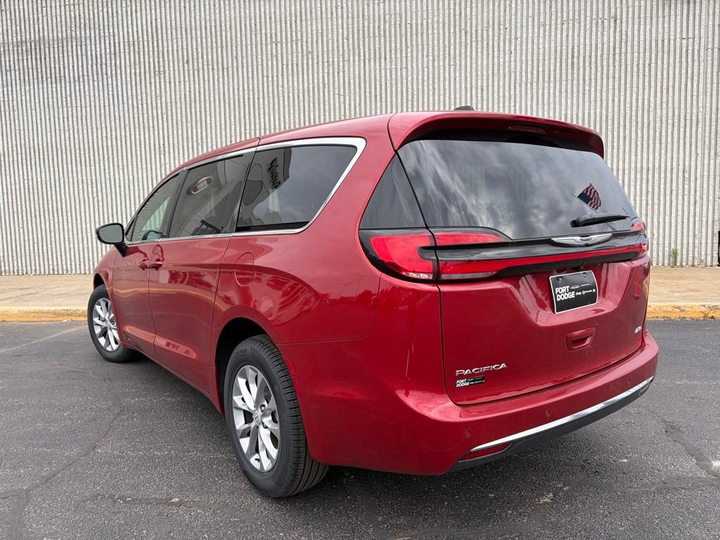 New 2026 Chrysler Pacifica Select AWD/4WD image 4