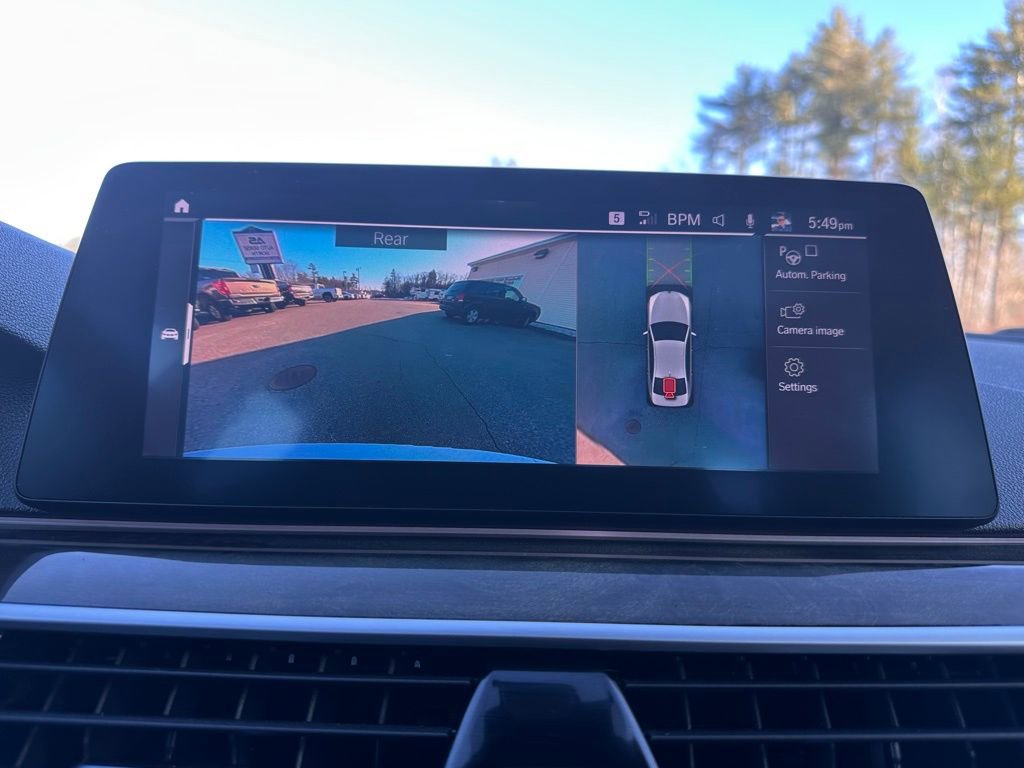 Used 2020 BMW 530i xDrive w/ Premium Package image 16