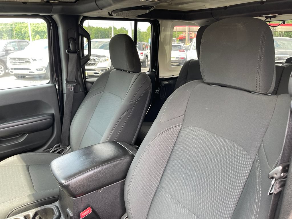 Used 2018 Jeep Wrangler Unlimited Sport S AWD/4WD image 10