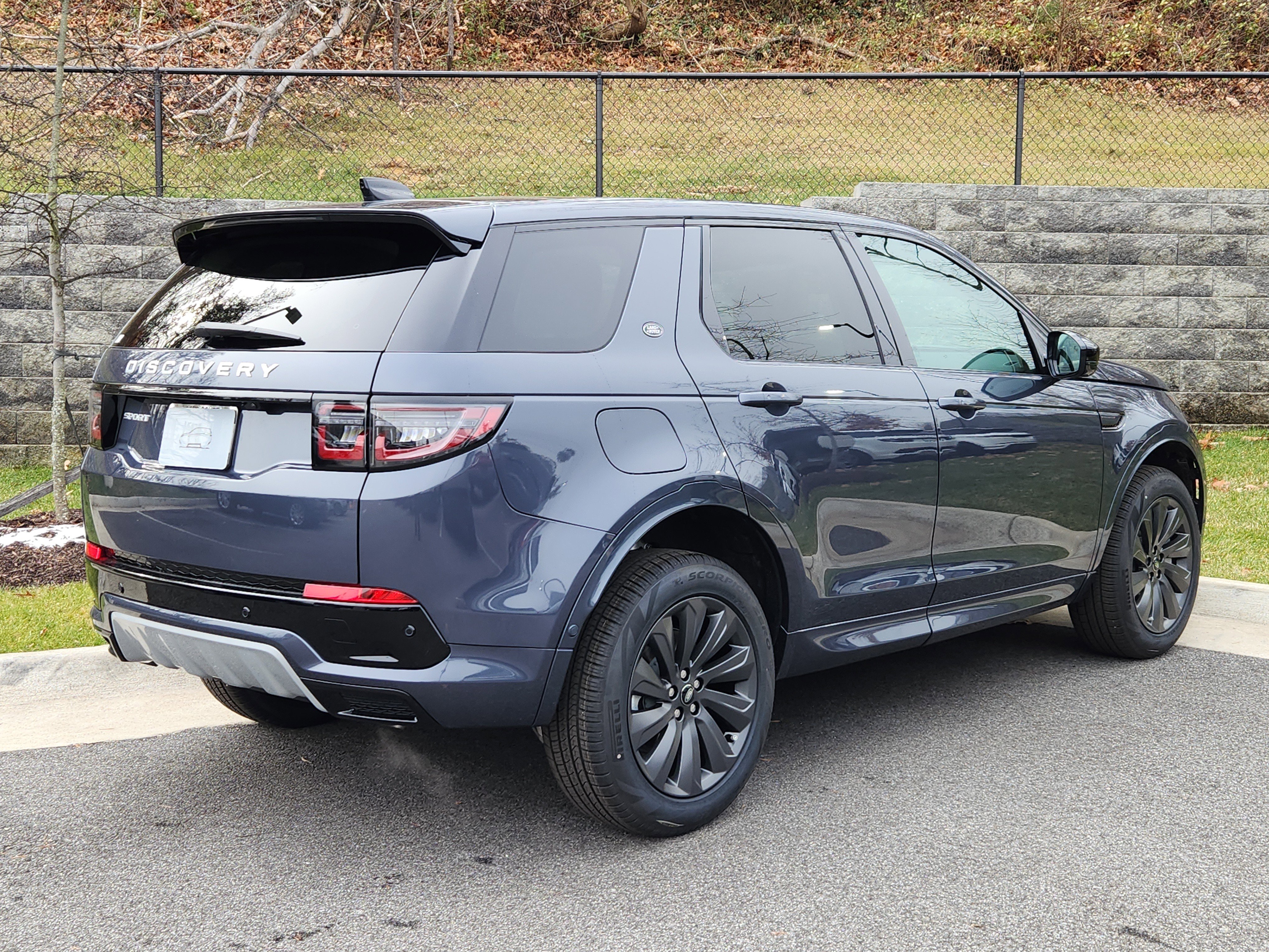 New 2025 Land Rover Discovery Sport S image 2