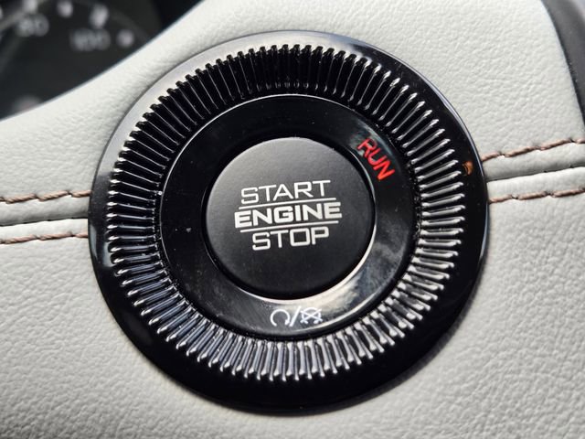 Used 2022 Jeep Compass Limited image 21