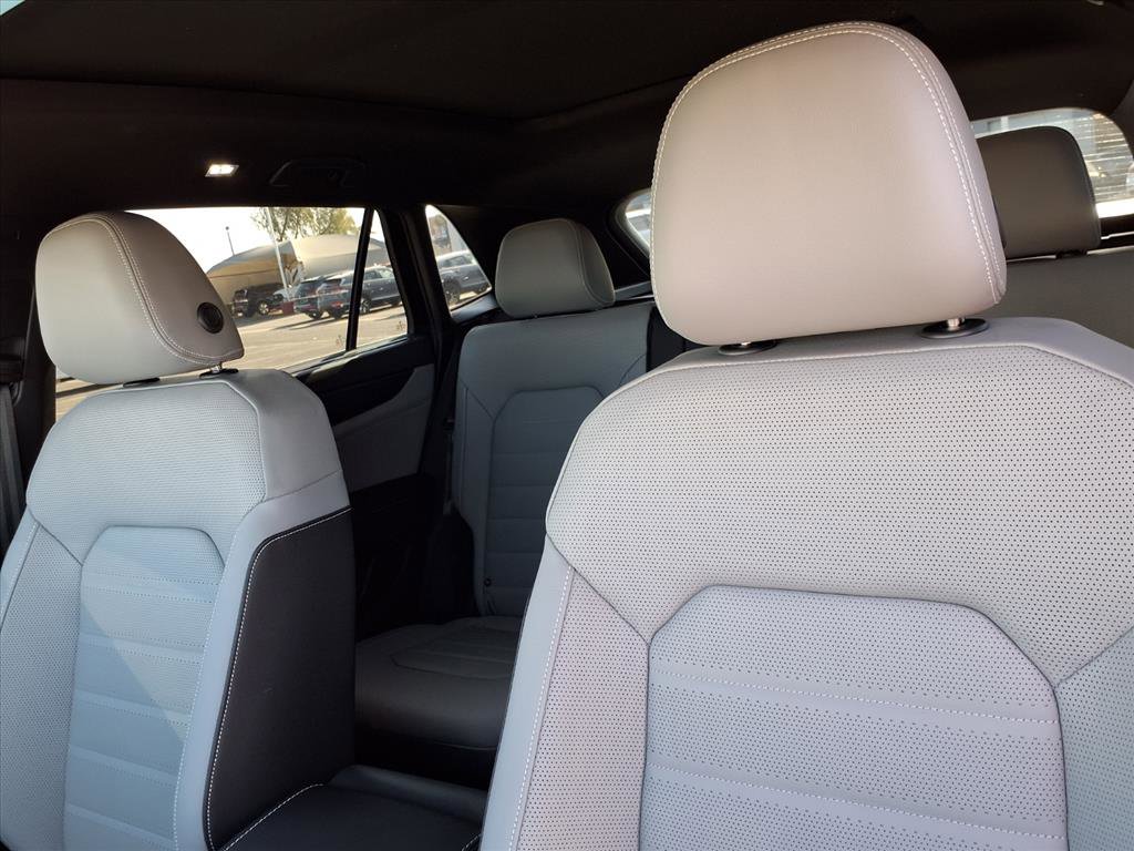 New 2026 Volkswagen Atlas Cross Sport SEL R-Line image 12