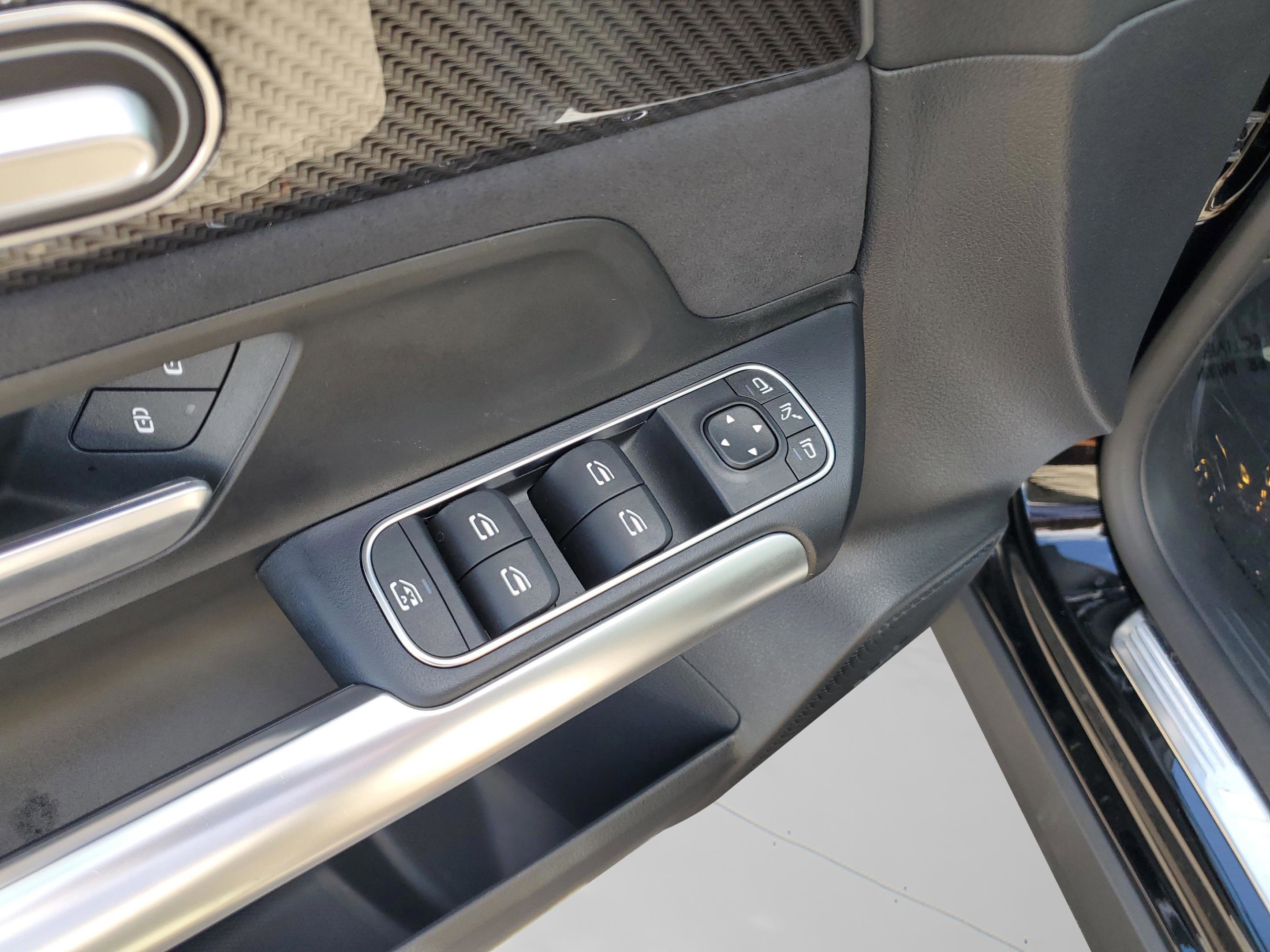 Certified 2025 Mercedes-Benz GLA 35 AMG 4MATIC image 20