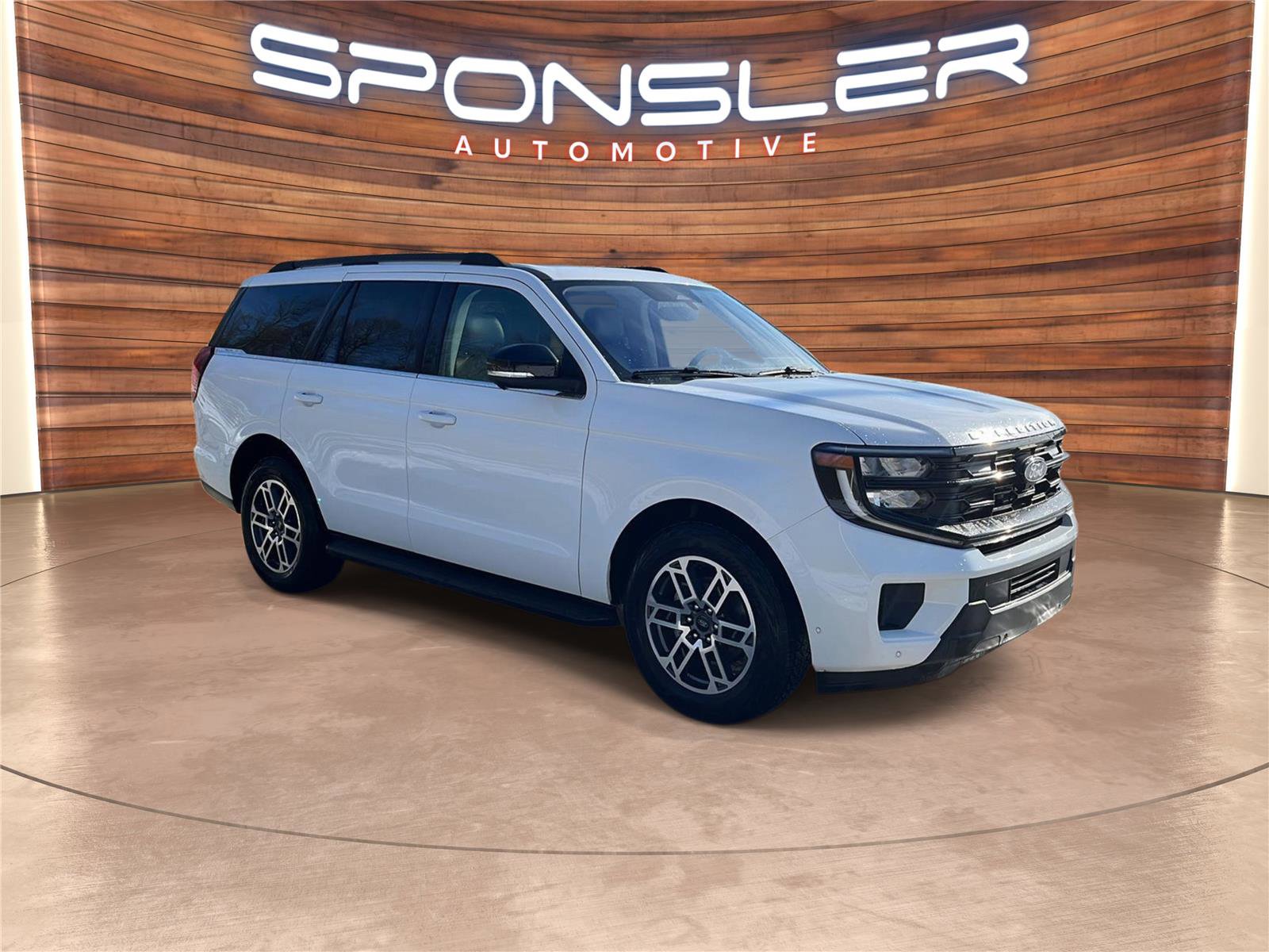 Used 2025 Ford Expedition Active image 7