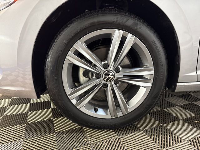 Certified 2023 Volkswagen Jetta SE w/ Panoramic Sunroof Package image 10