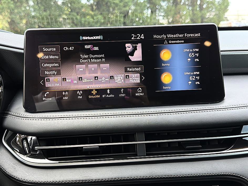 Certified 2025 INFINITI QX60 Luxe w/ Vision Package image 17