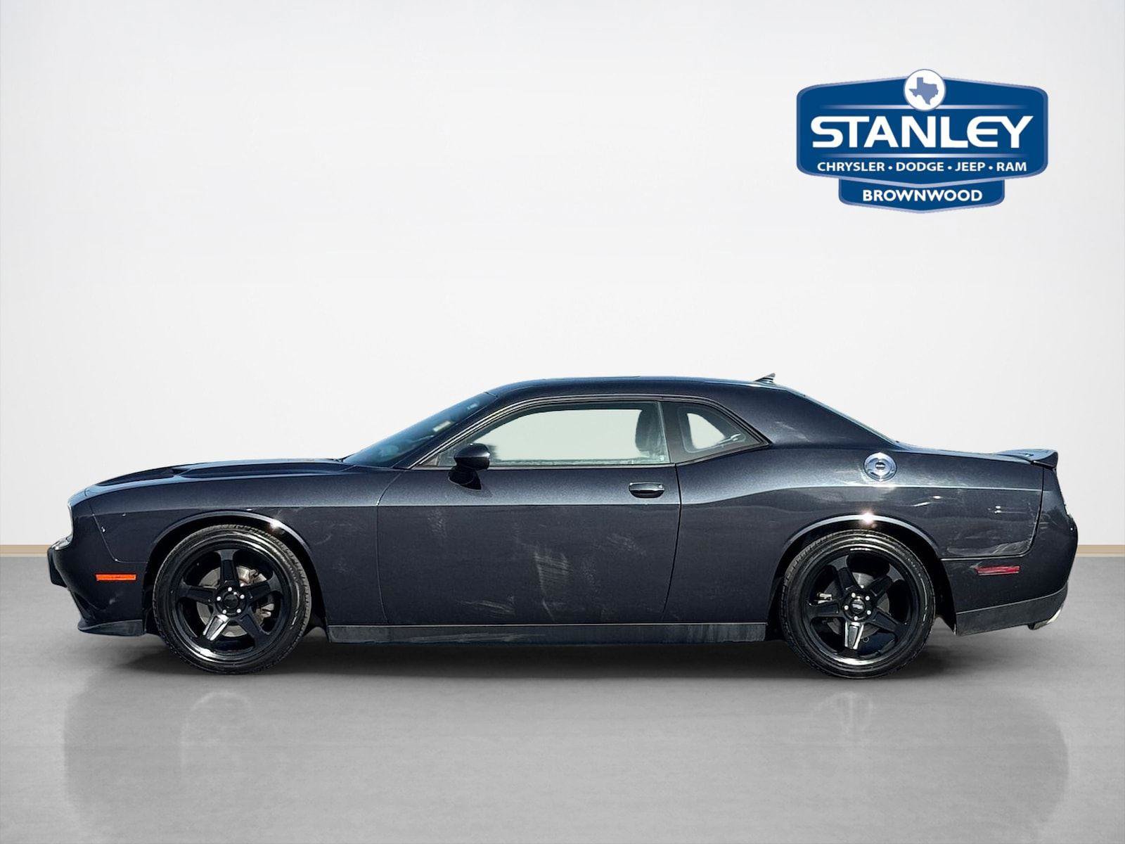 Used 2016 Dodge Challenger SXT Plus RWD image 6