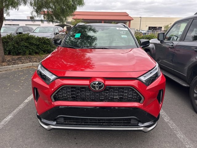 Certified 2025 Toyota RAV4 XSE image 18