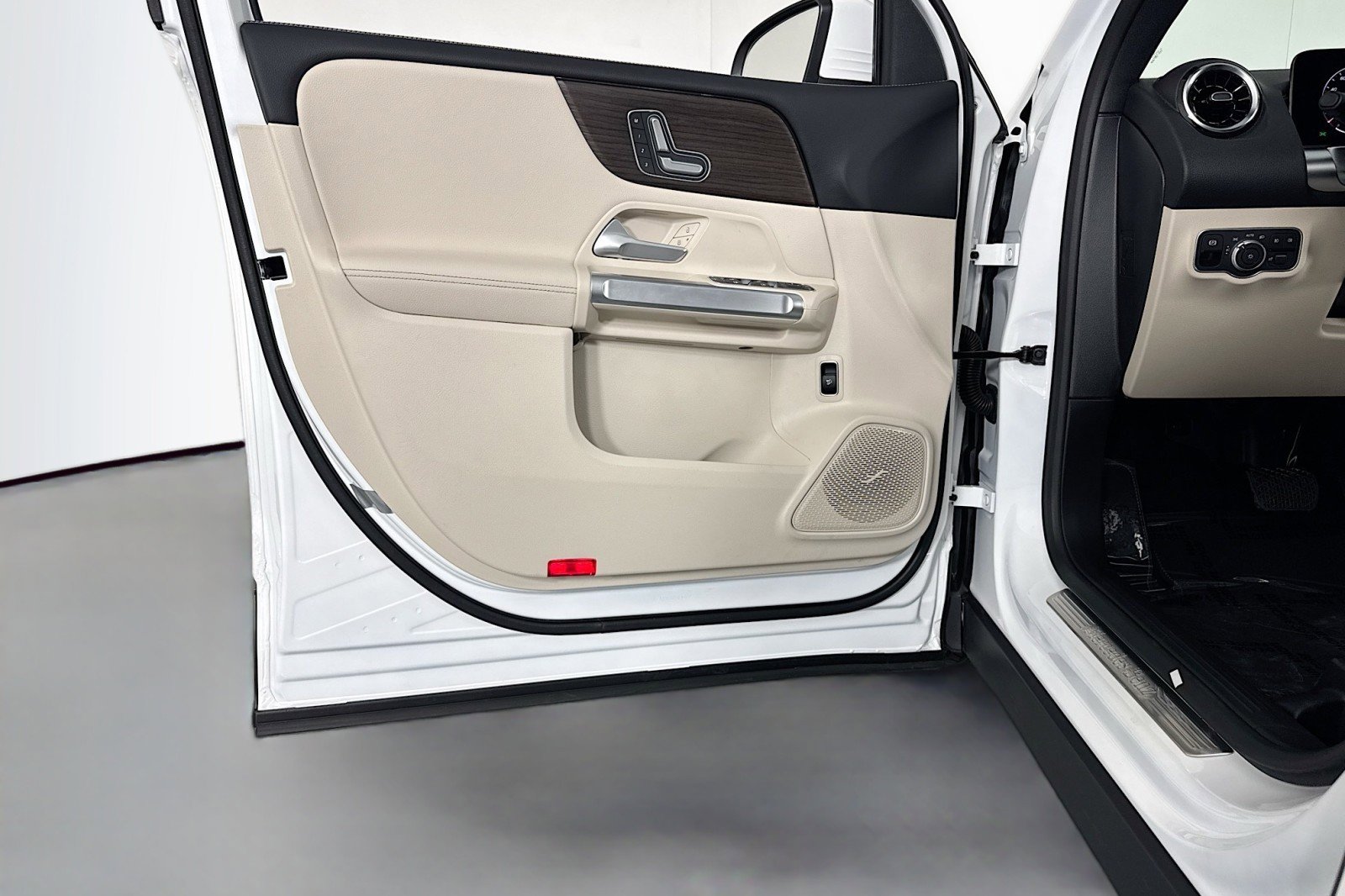 New 2026 Mercedes-Benz GLB 250 image 20