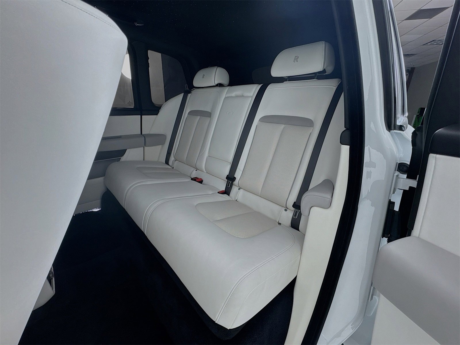 Certified 2023 Rolls-Royce Cullinan Black Badge w/ Driver's Package image 7