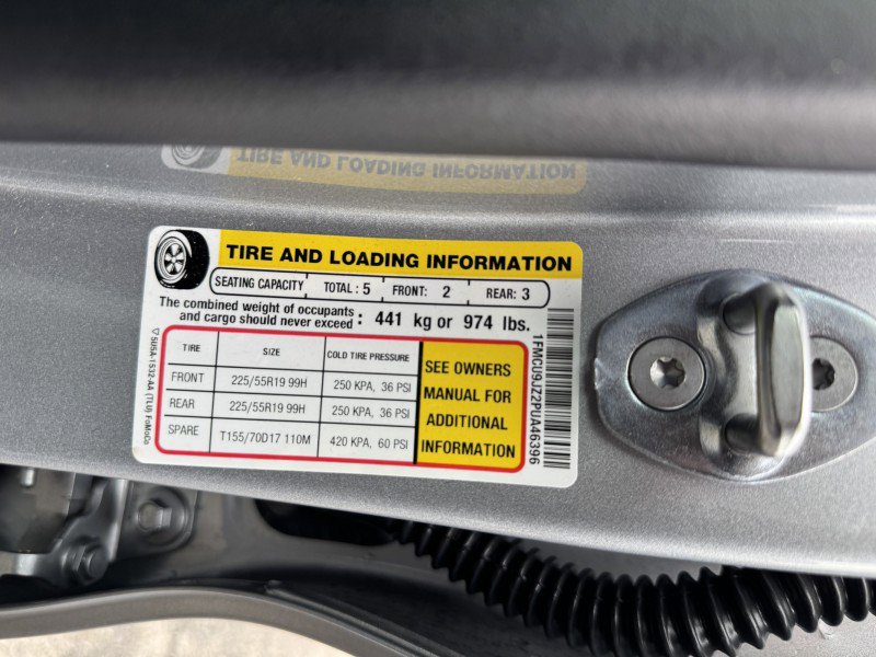 Used 2023 Ford Escape Platinum image 40