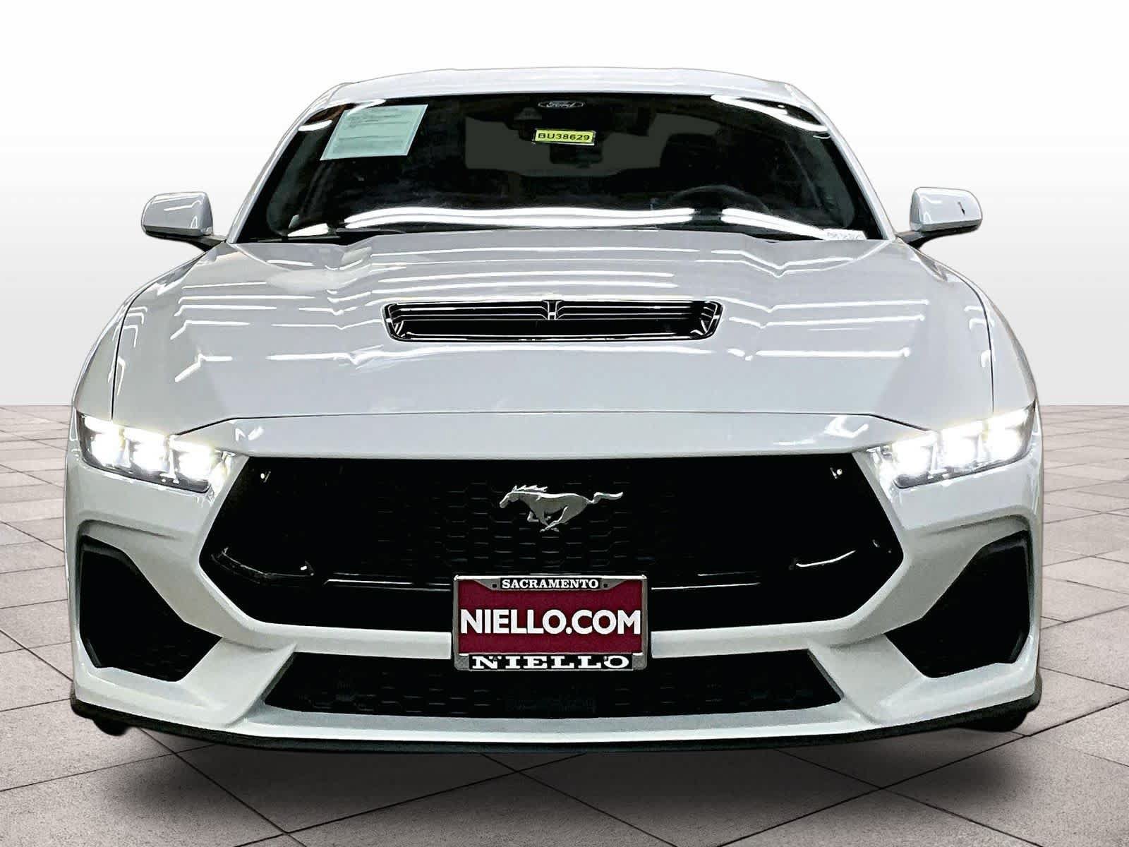Used 2025 Ford Mustang GT RWD image 3
