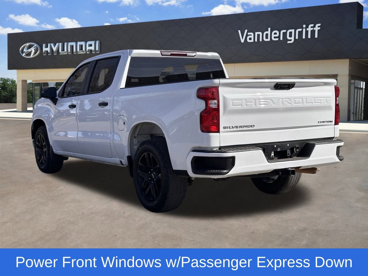 Used 2023 Chevrolet Silverado 1500 Custom image 12