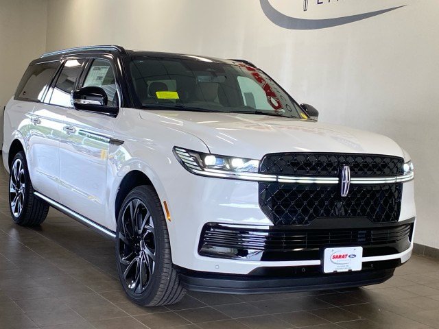 New 2027 Lincoln Navigator L Black Label AWD/4WD image 2