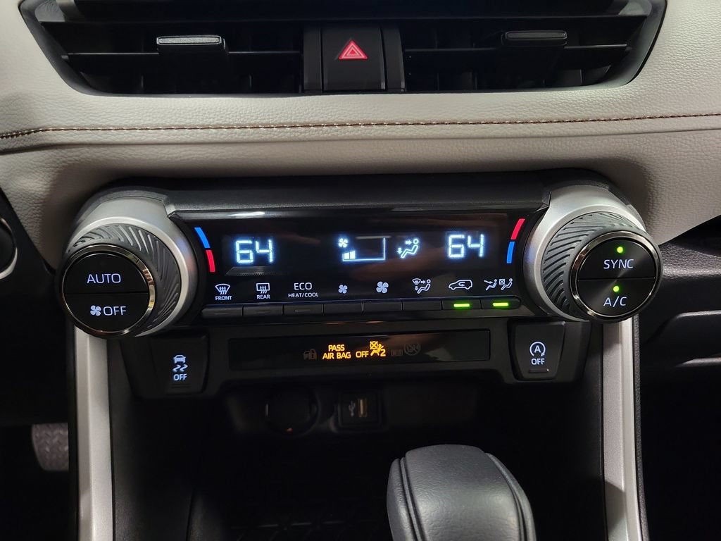 Used 2025 Toyota RAV4 XLE w/ Convenience Package FWD image 19