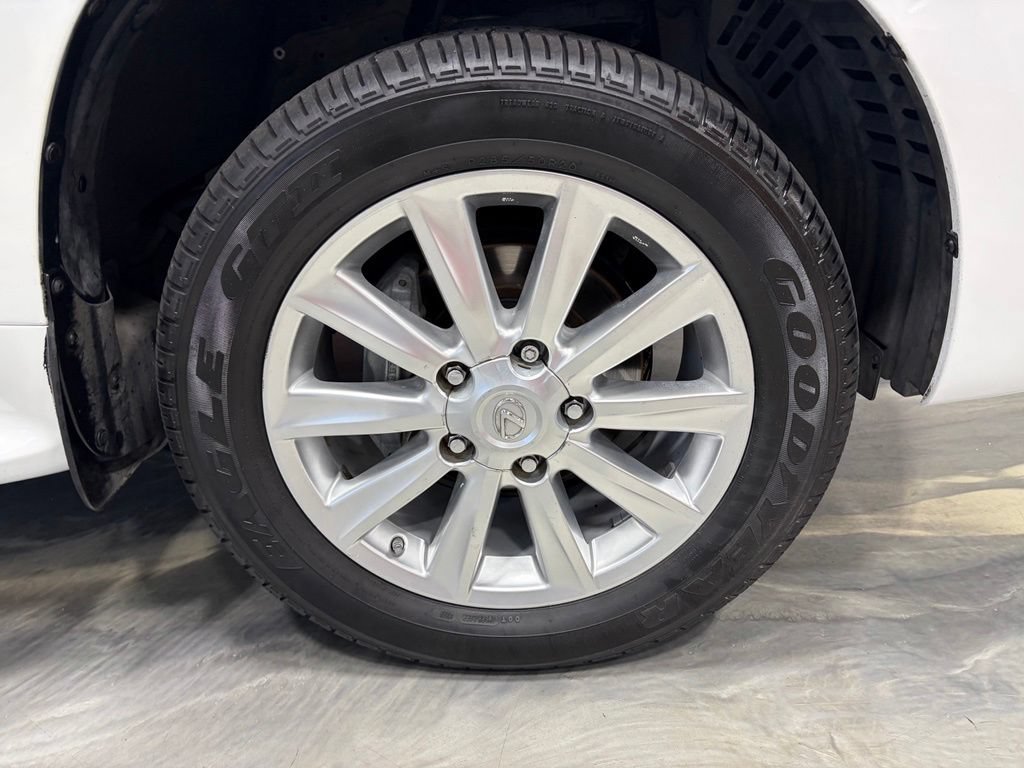 Used 2010 Lexus LX 570 4WD image 33