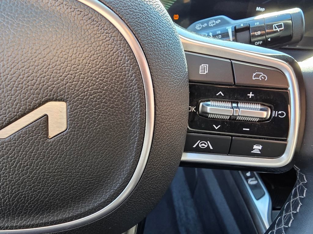 Used 2024 Kia Sorento S image 27