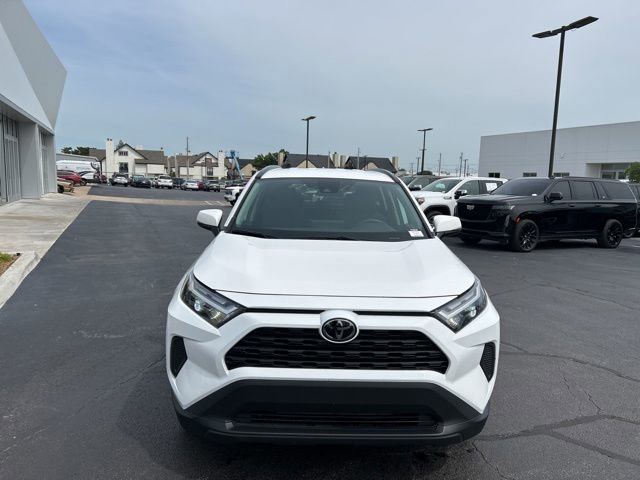 Used 2024 Toyota RAV4 XLE FWD image 3