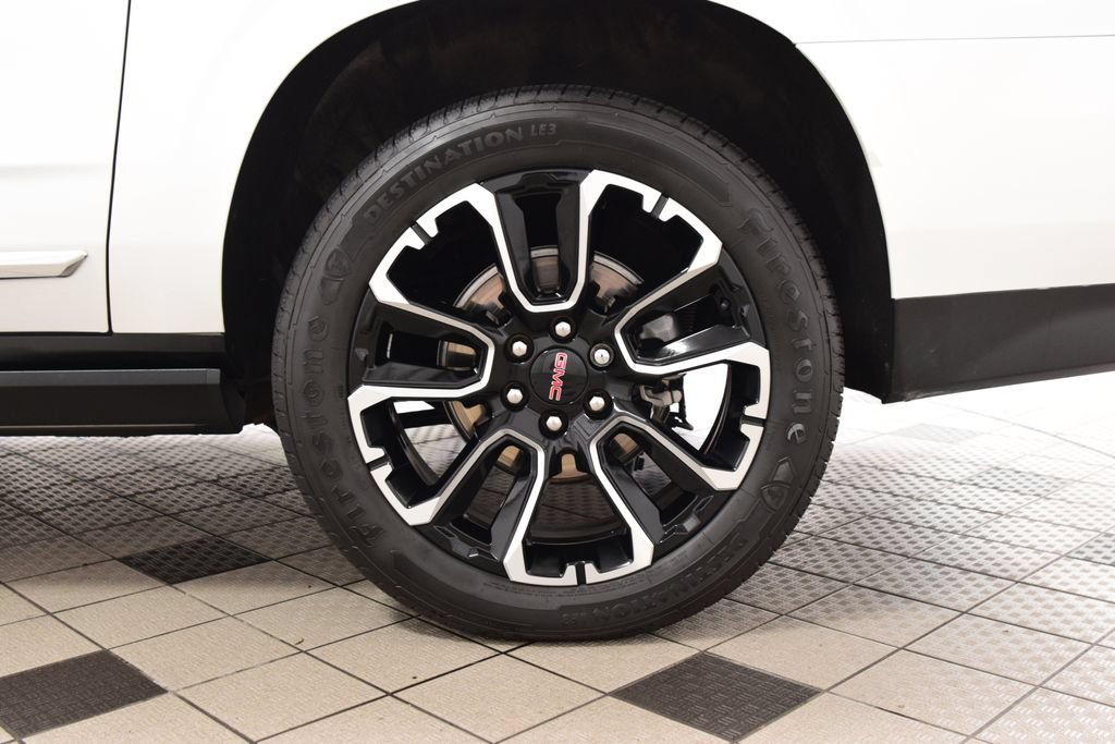 Used 2023 GMC Yukon XL Denali w/ Denali Reserve Package AWD/4WD image 29