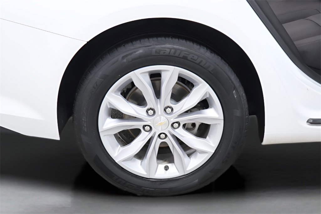 Used 2023 Chevrolet Malibu LT image 32