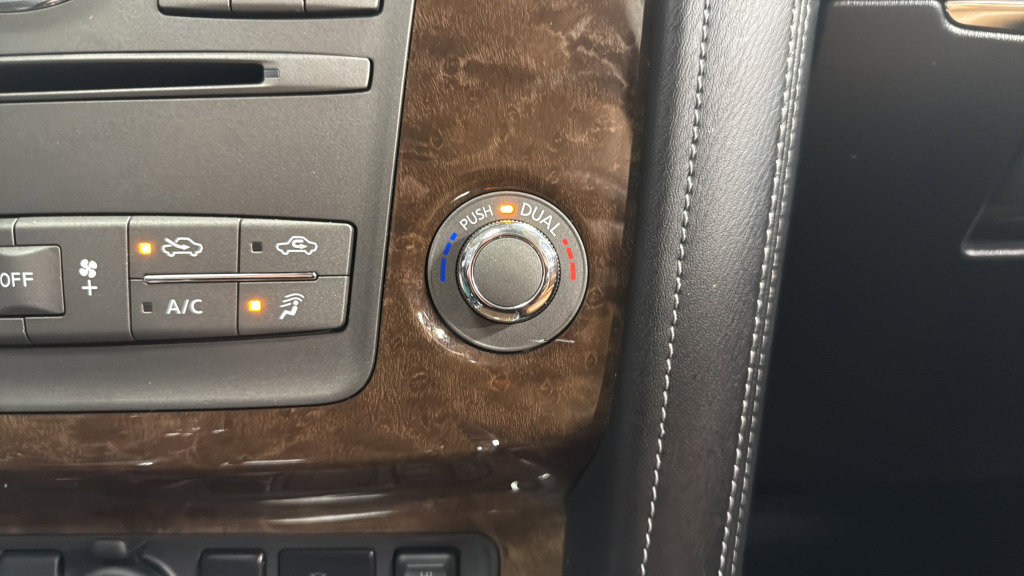 Used 2016 INFINITI QX80 4WD w/ Signature Edition Package image 34