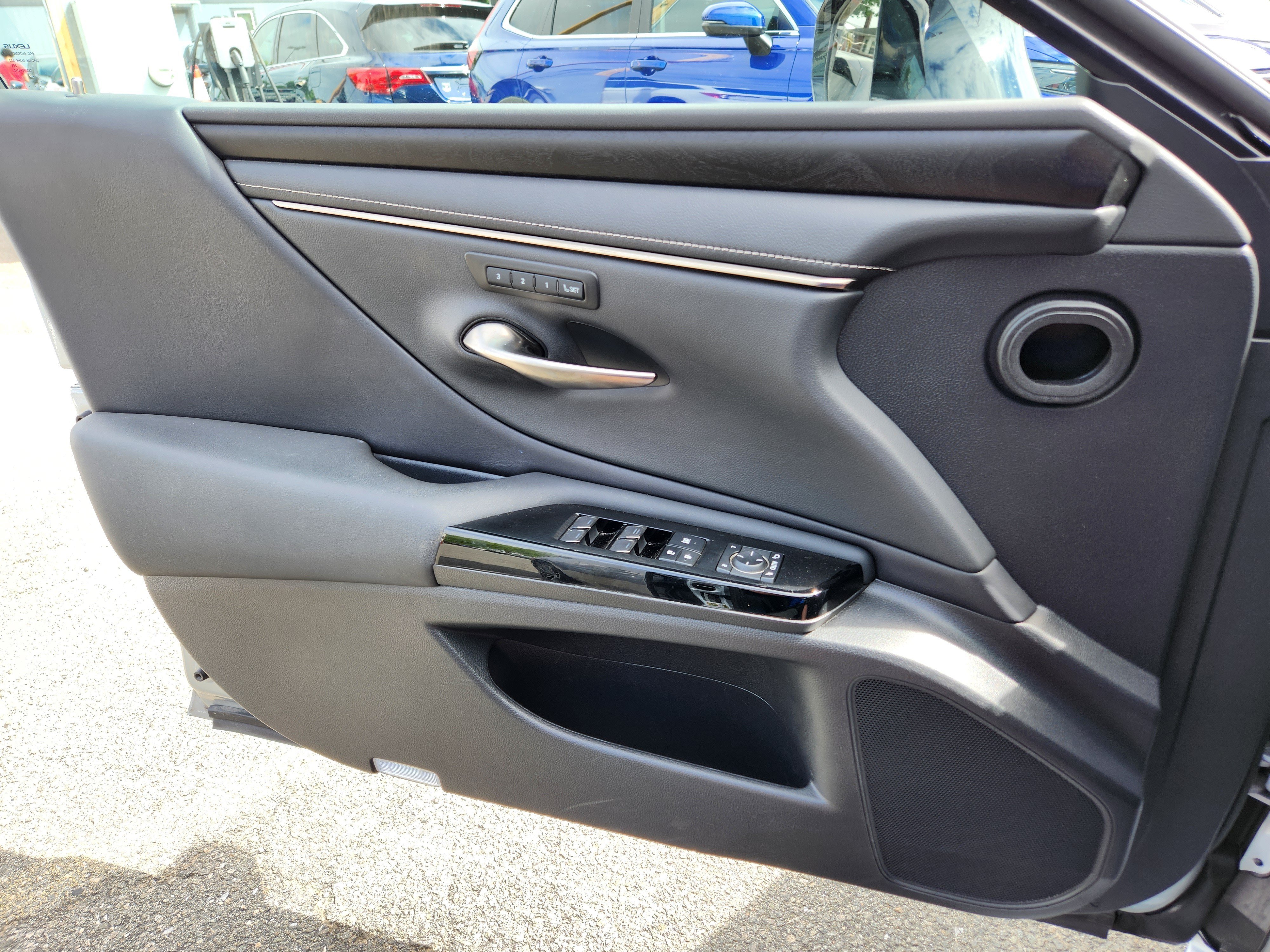 Used 2022 Lexus ES 350 w/ Premium Package FWD image 23
