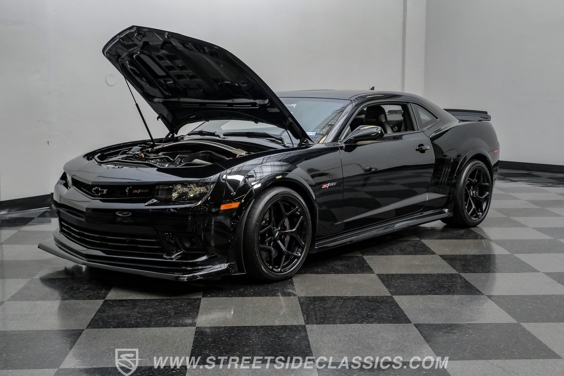 Used 2015 Chevrolet Camaro Z/28 RWD image 36