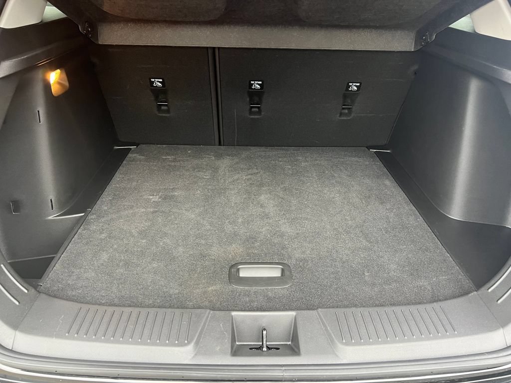 Used 2025 Chevrolet Trax LT FWD image 16