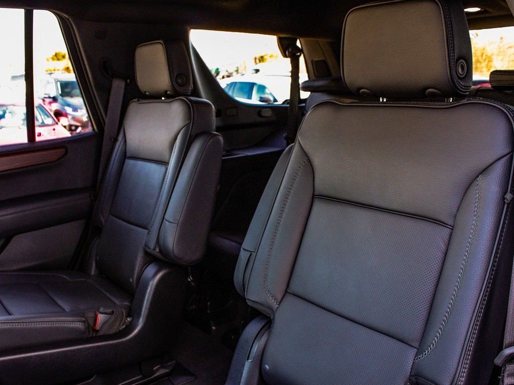 Used 2025 GMC Yukon Denali image 34